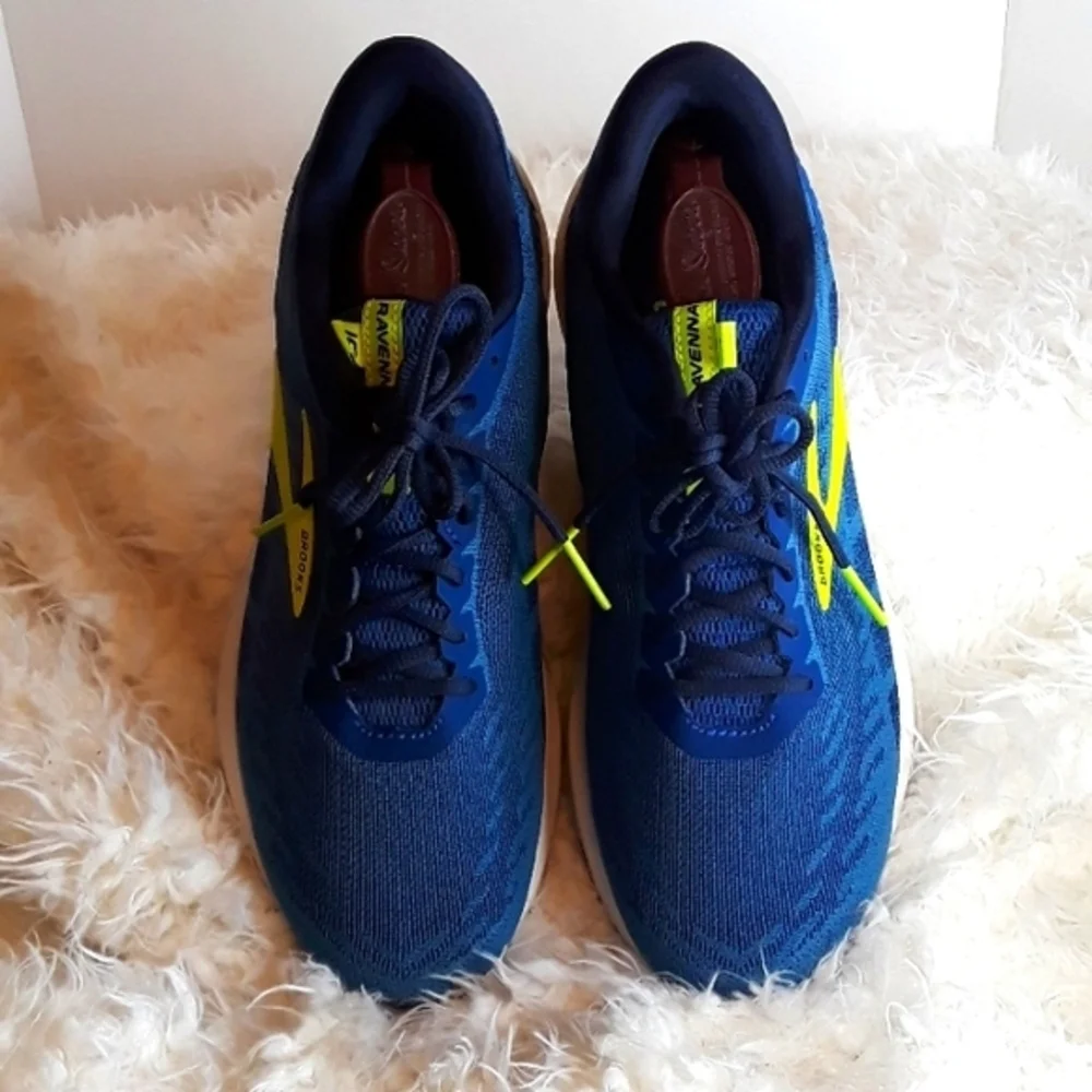 Brooks Ravenna 10 Althetic Shoes with Energize Support. US Size: 8.5